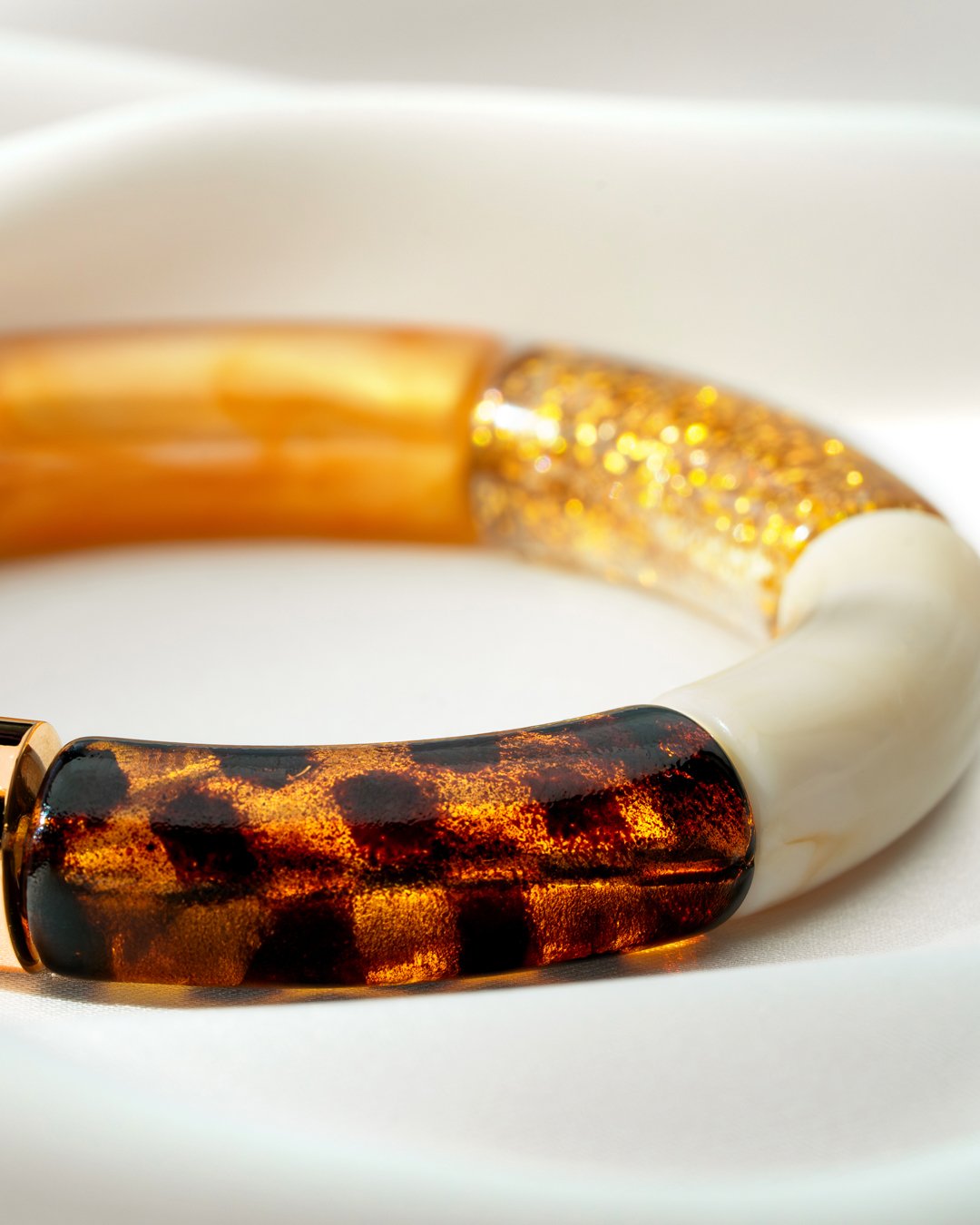 Packshot Bracelet Lueurs d'automne Noir, ambre, pailettes, beige créme et léopard Cerreto